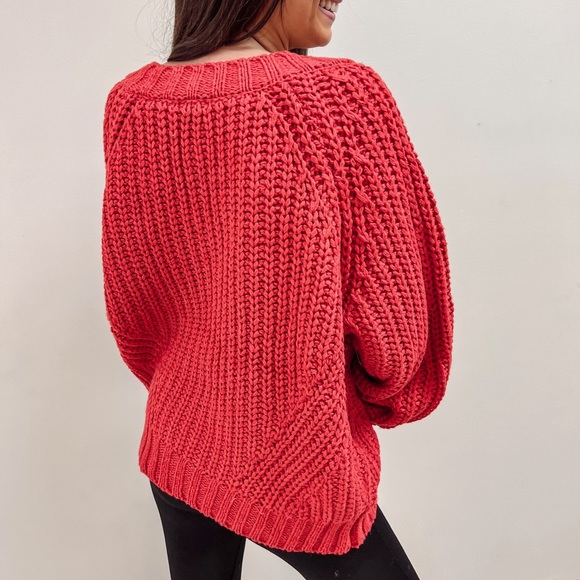 Oversized Red Thick Cozy V-Neck Sweater - Picture 4 of 10